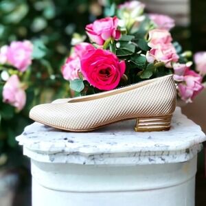 Joel Parker Vintage Women’s Cream Textured Heels - Size 5.5 B